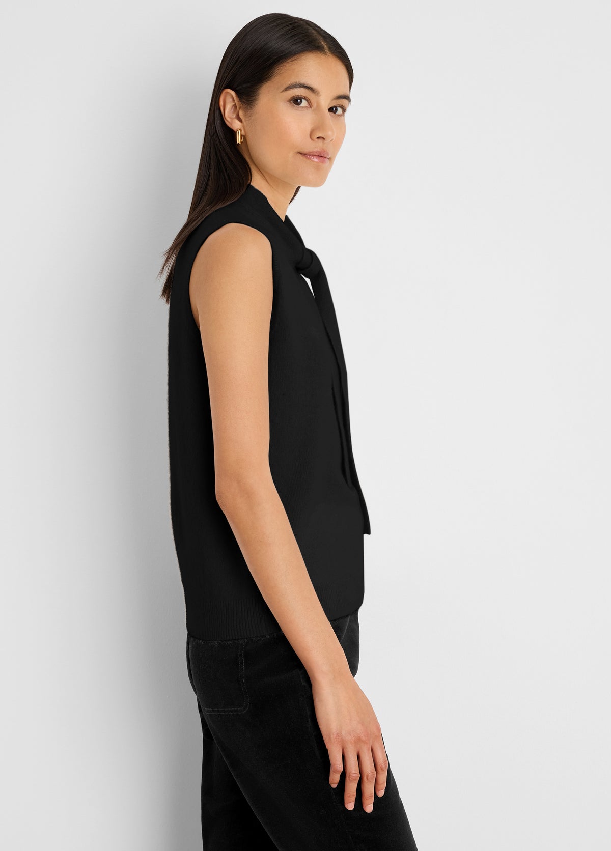 Product photo showing item details and features