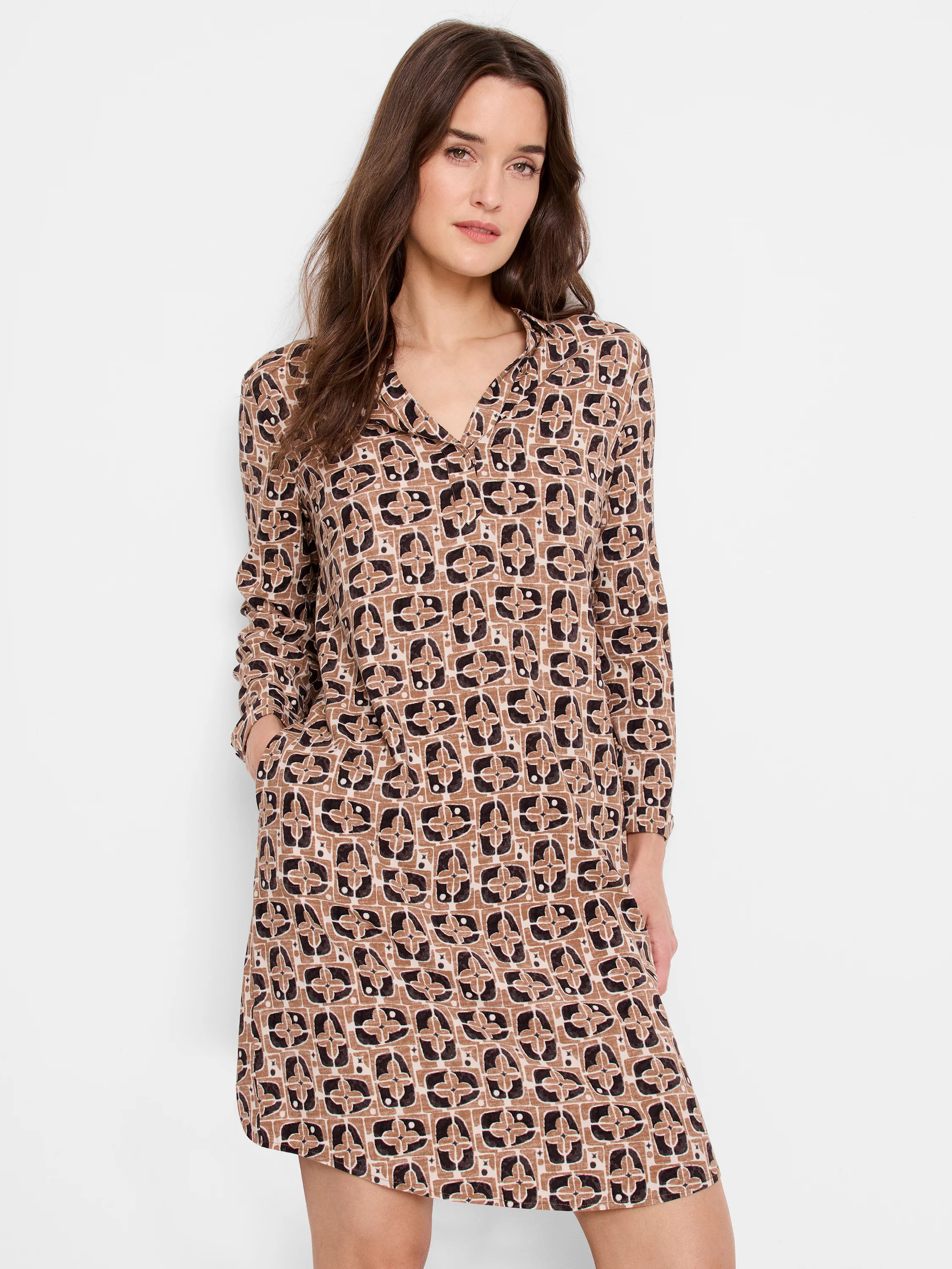 Brown & black geometric patterned mini dress. Long sleeves, V-neck. Has pockets.