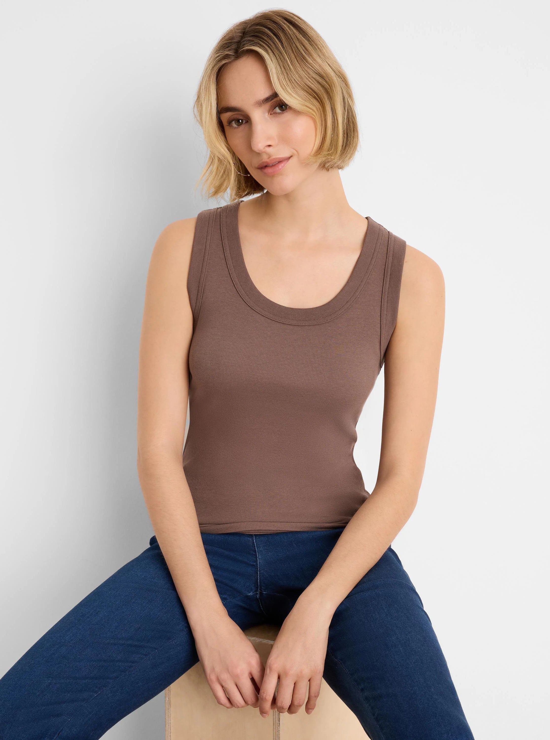 Brown ribbed knit scoop tank top.