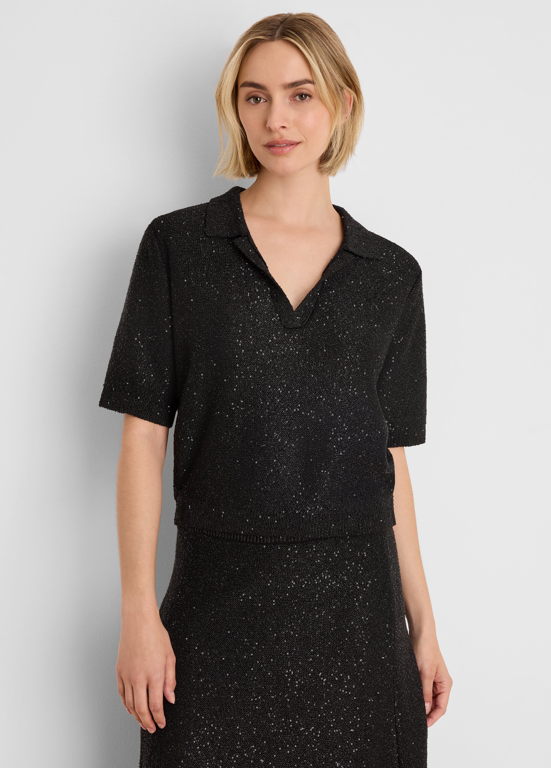 Product photo showing item details and features