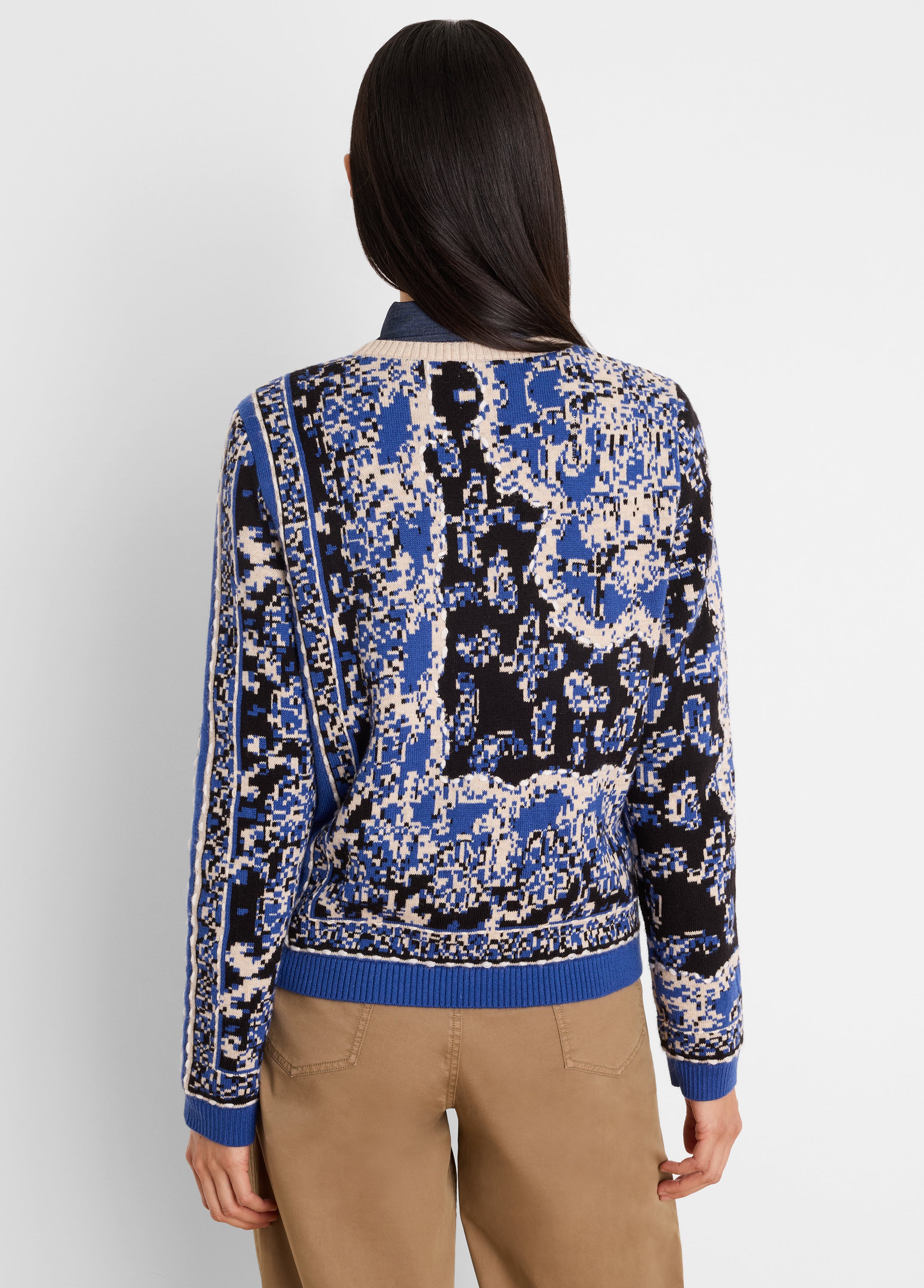 Product photo showing item details and features