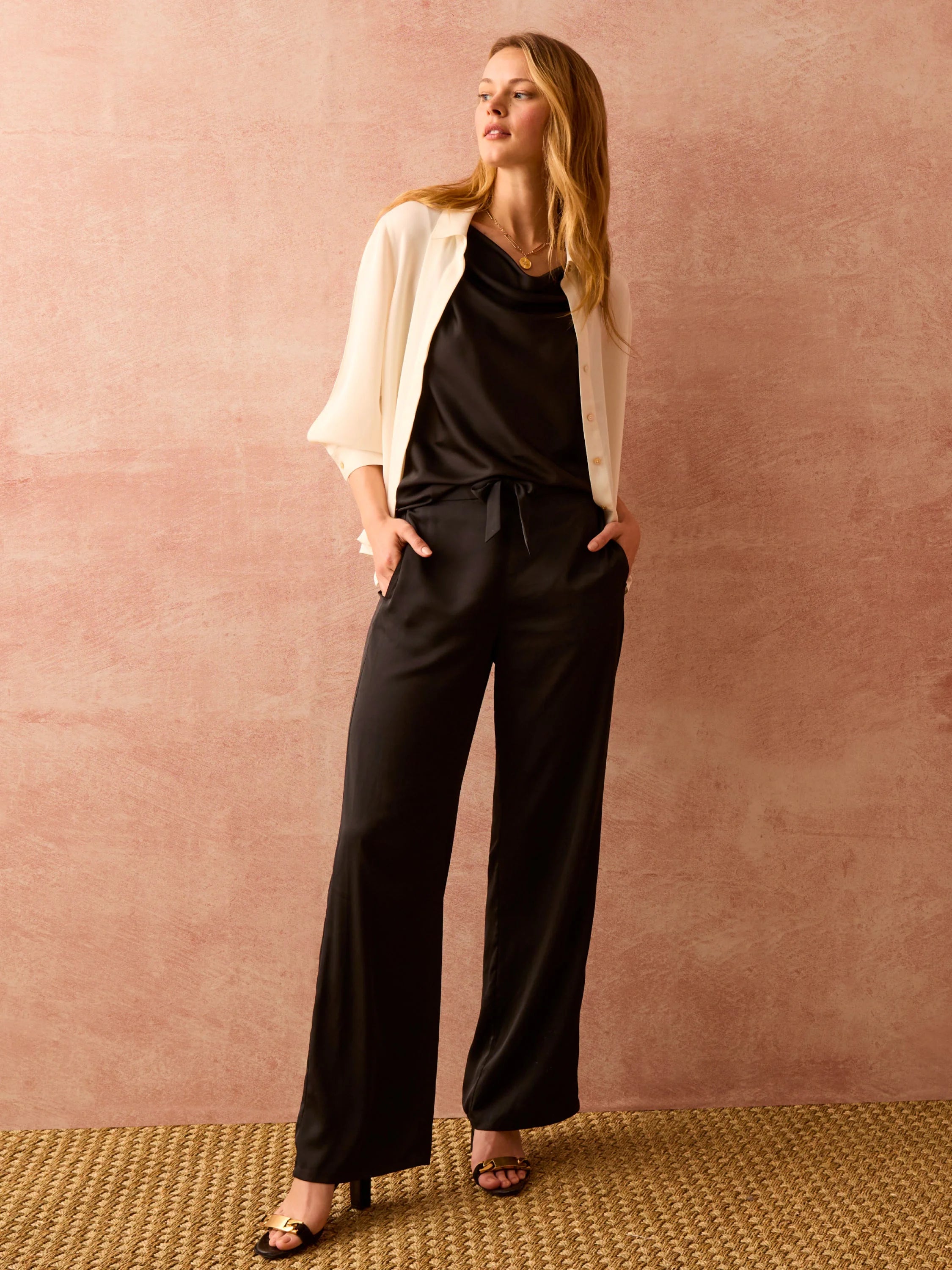 30.5" Crepe Wide Leg Pant in Blx