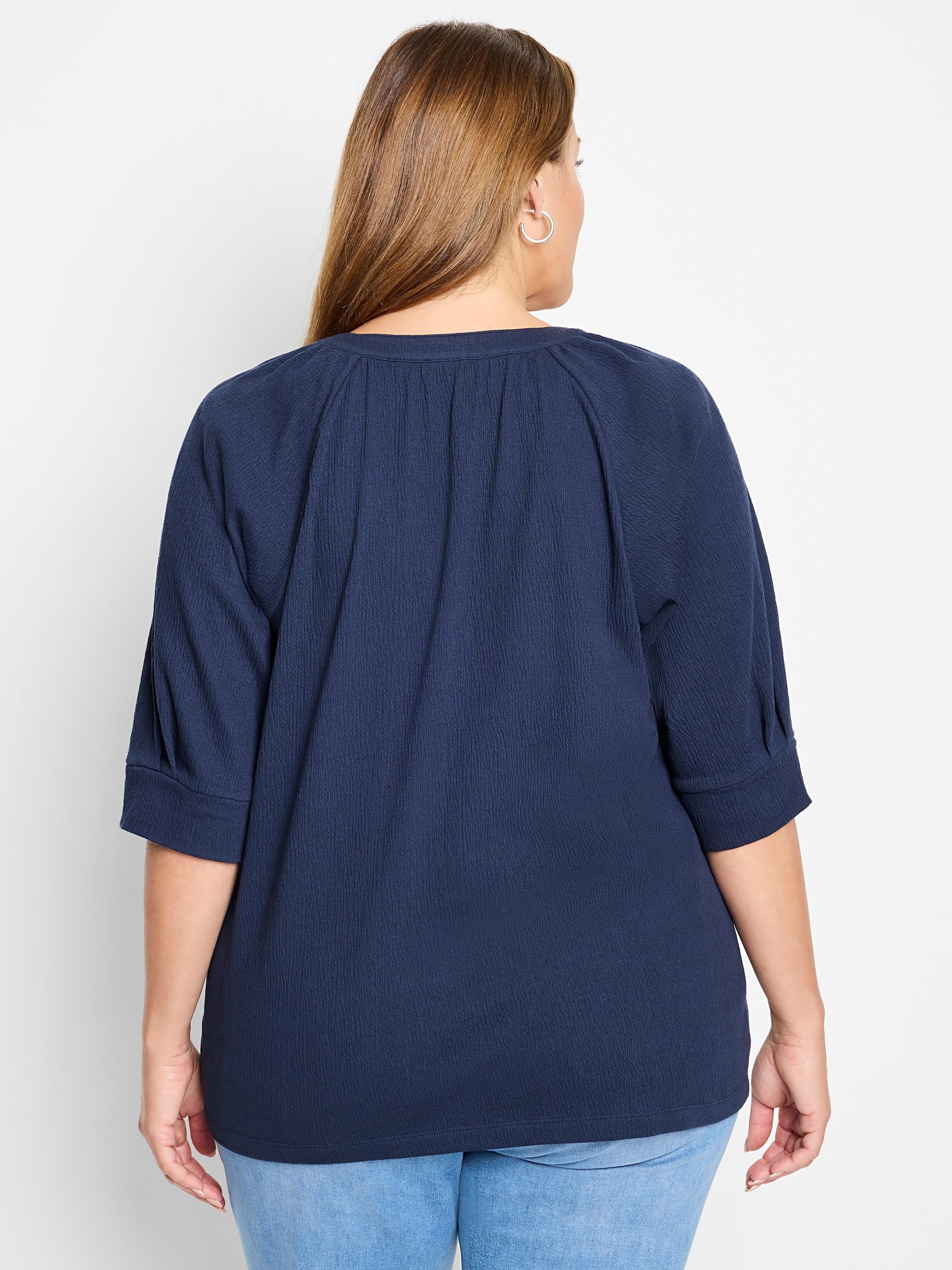 Crinkle Knit Cafã© Top in Did