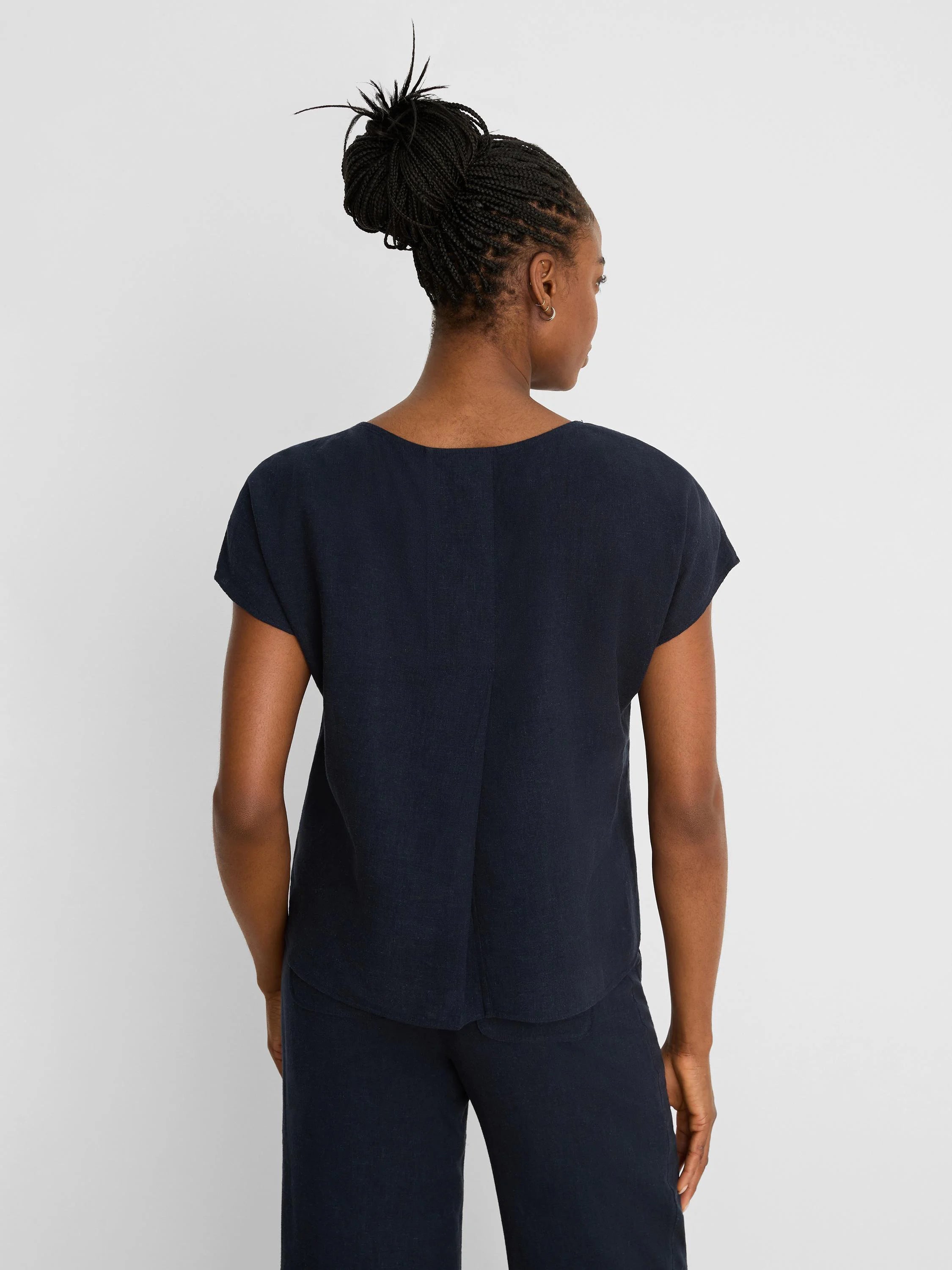 Rumba Linen Split Neck Tee in Did
