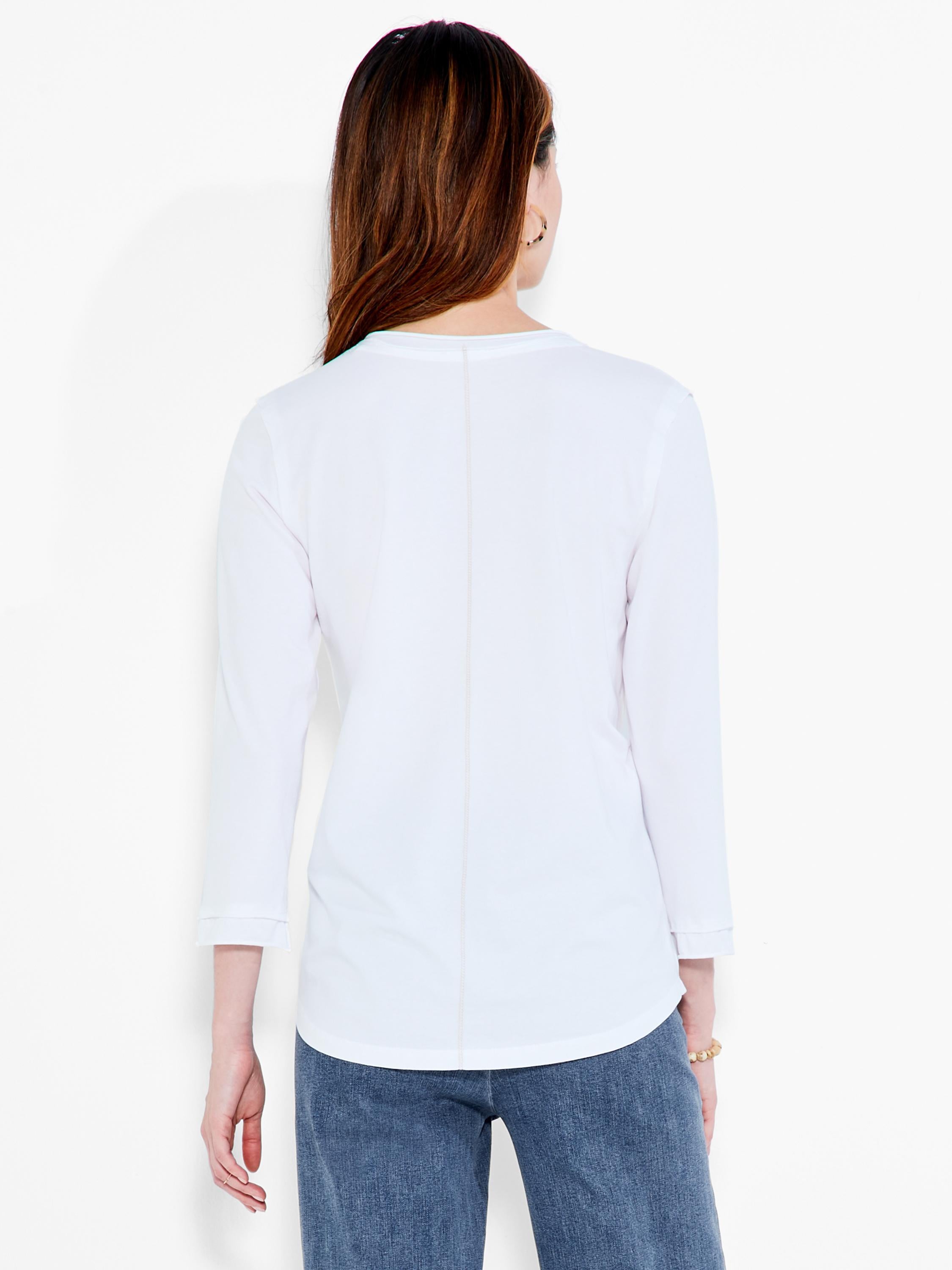 This white three quarter sleeve top features a relaxed fit with a center back seam and a curved hem.