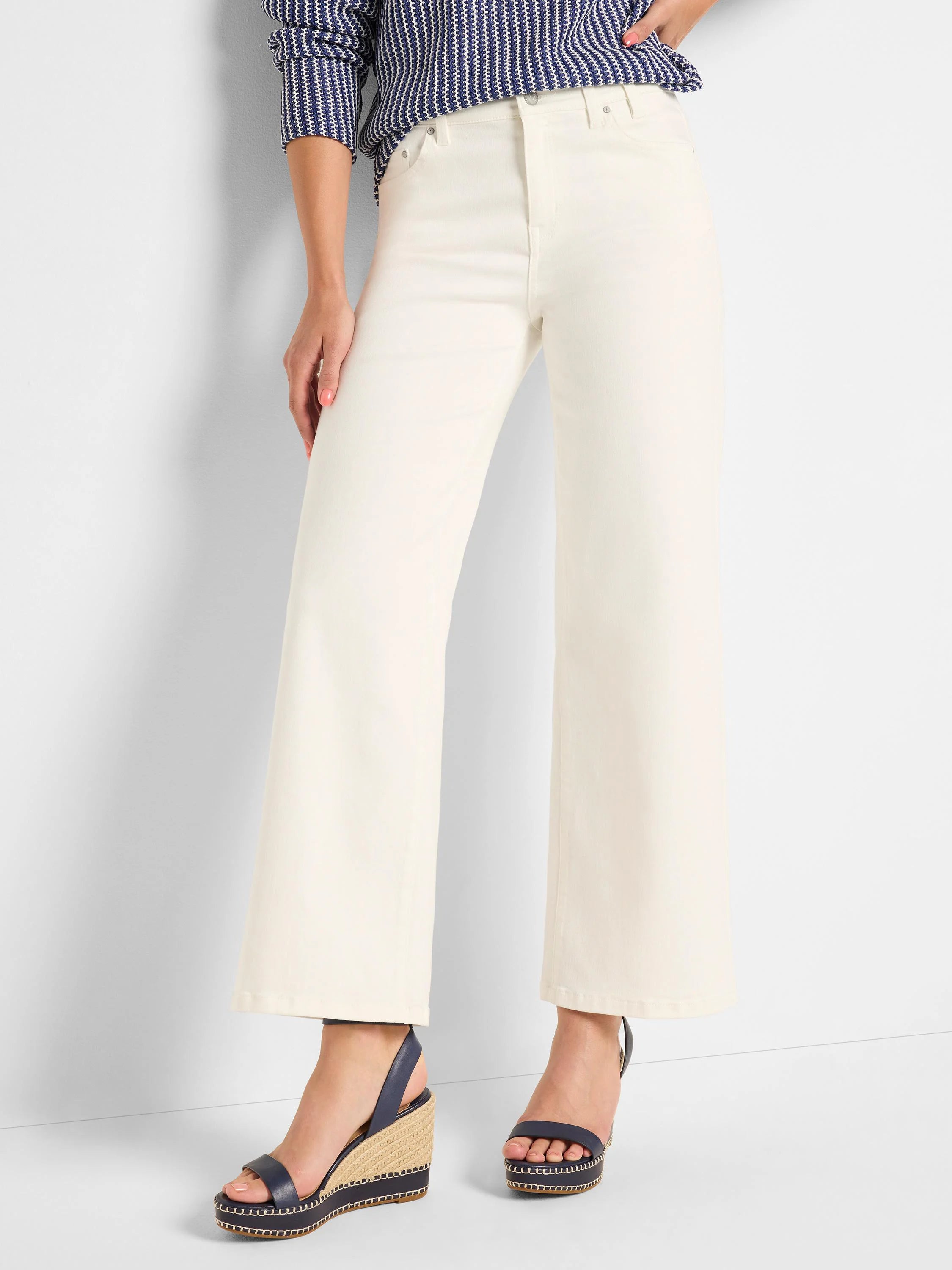 28" Forward Seam Weekend Wide Leg Jeans in Pwh