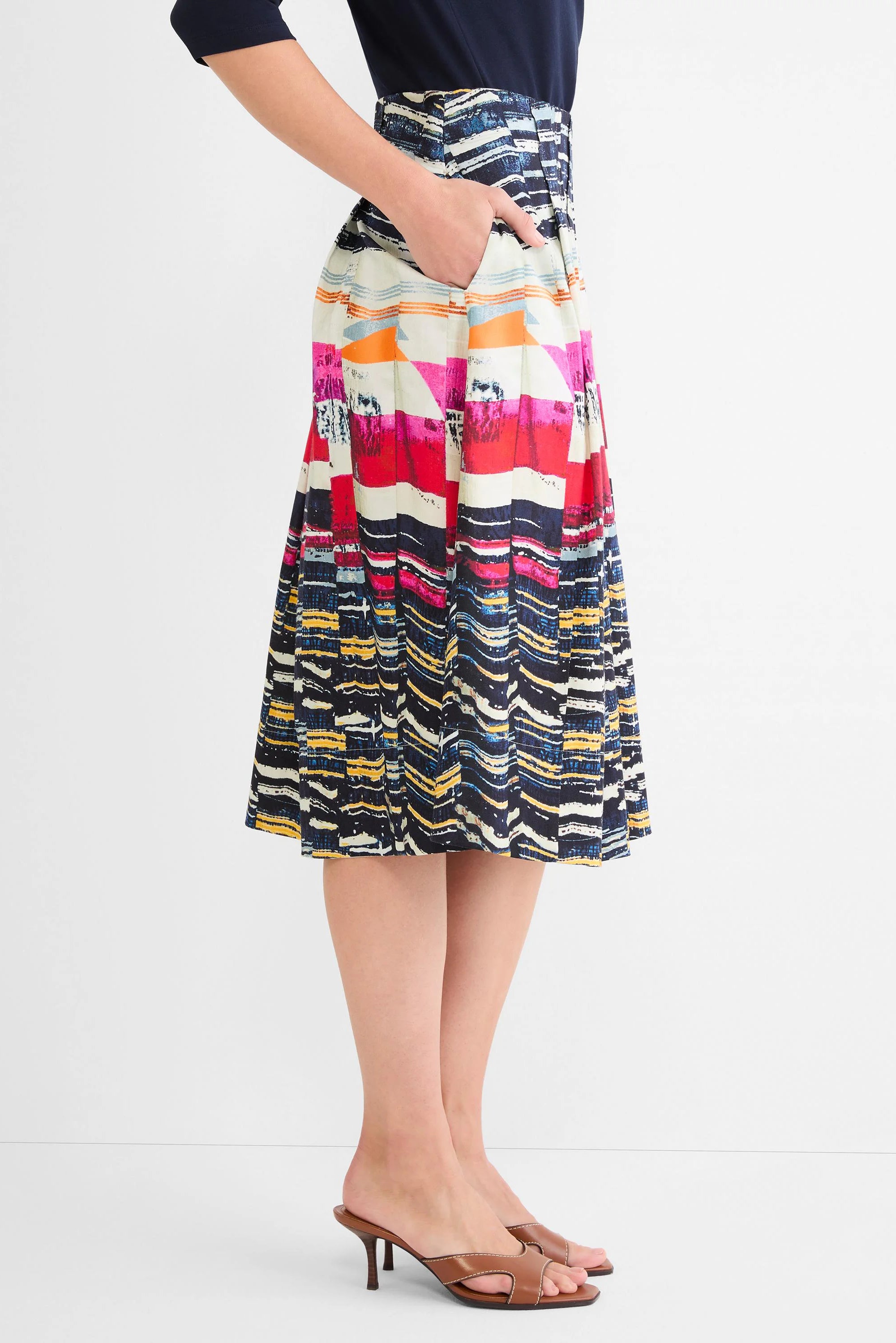 Rising Sun Skirt in Red