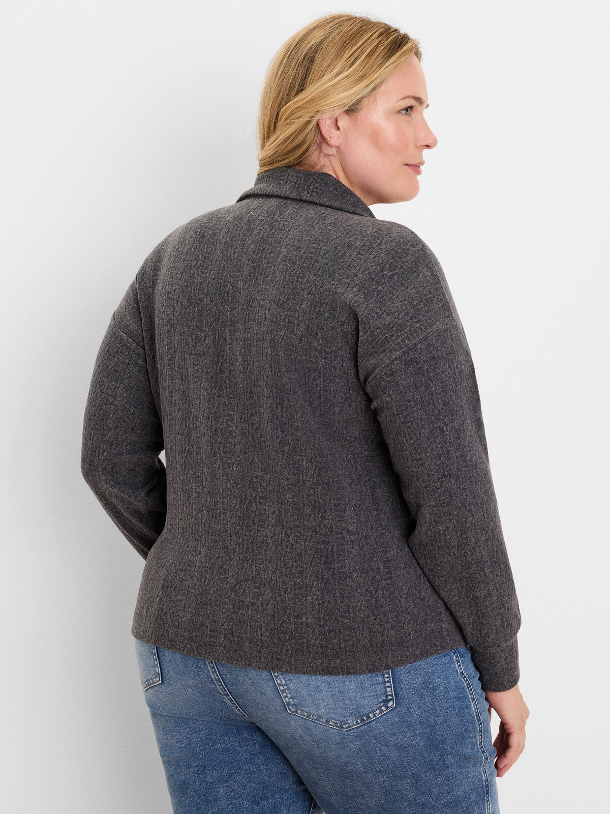 Product photo showing item details and features