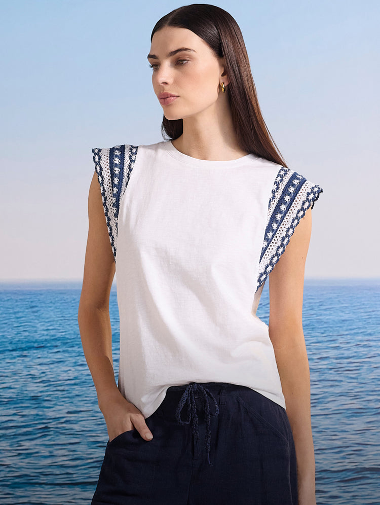 Product photo showing item details and features