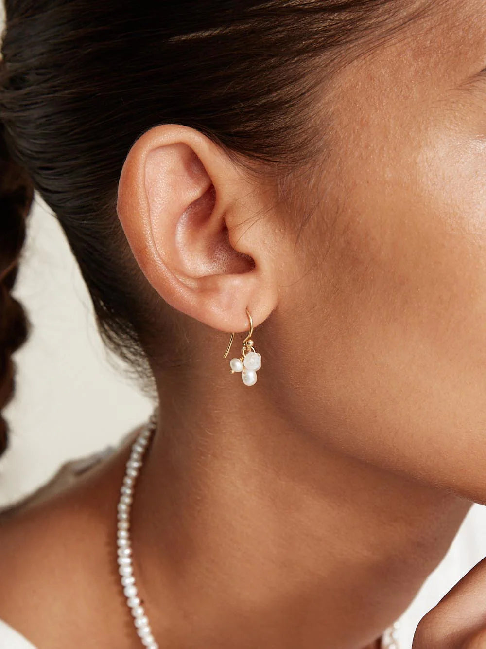 Chan Luu Pearl Cluster Earrings in Prl