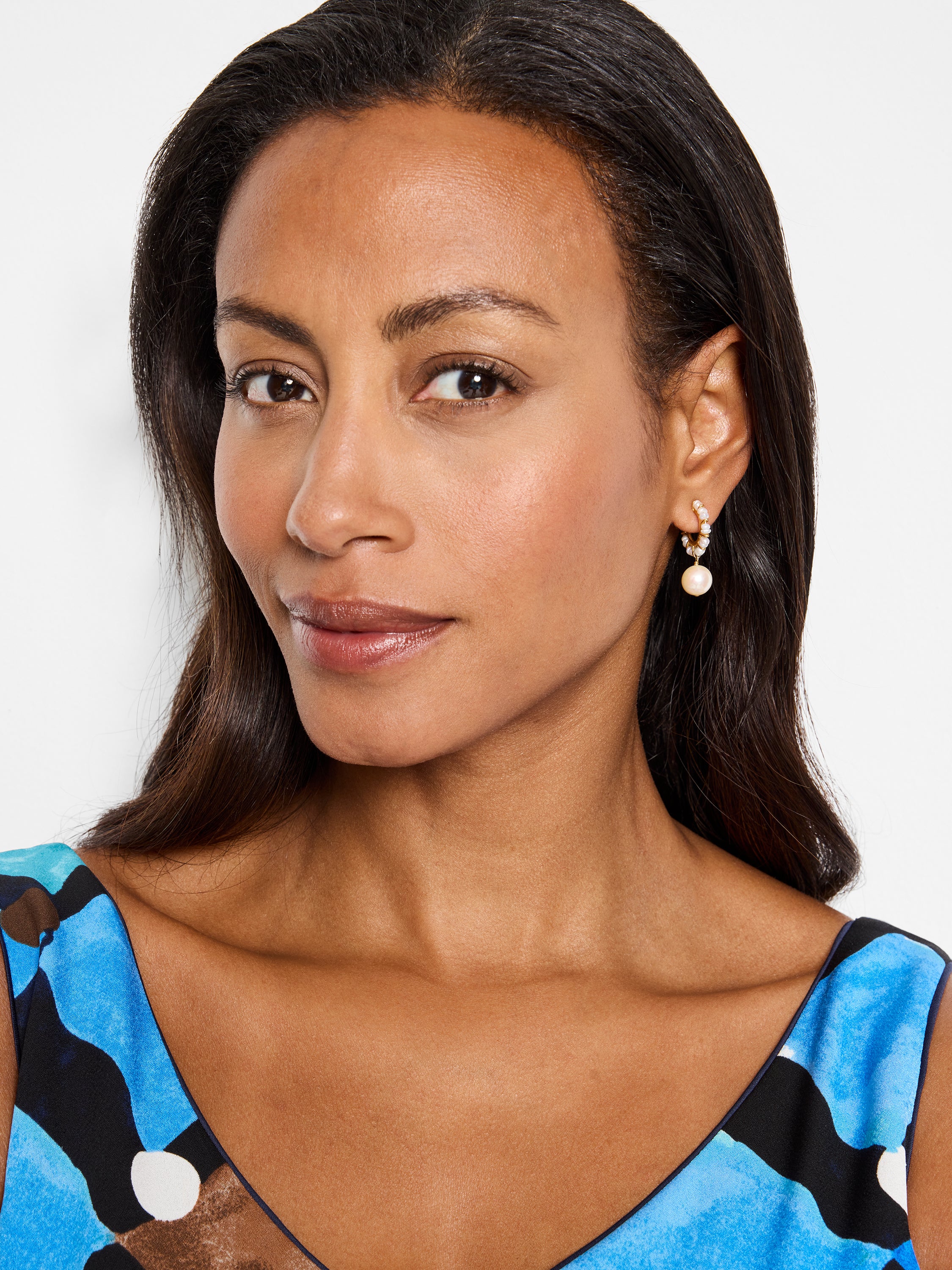Chan Luu Chan Luu Gold & Pearl Detail Hoop Earrings product