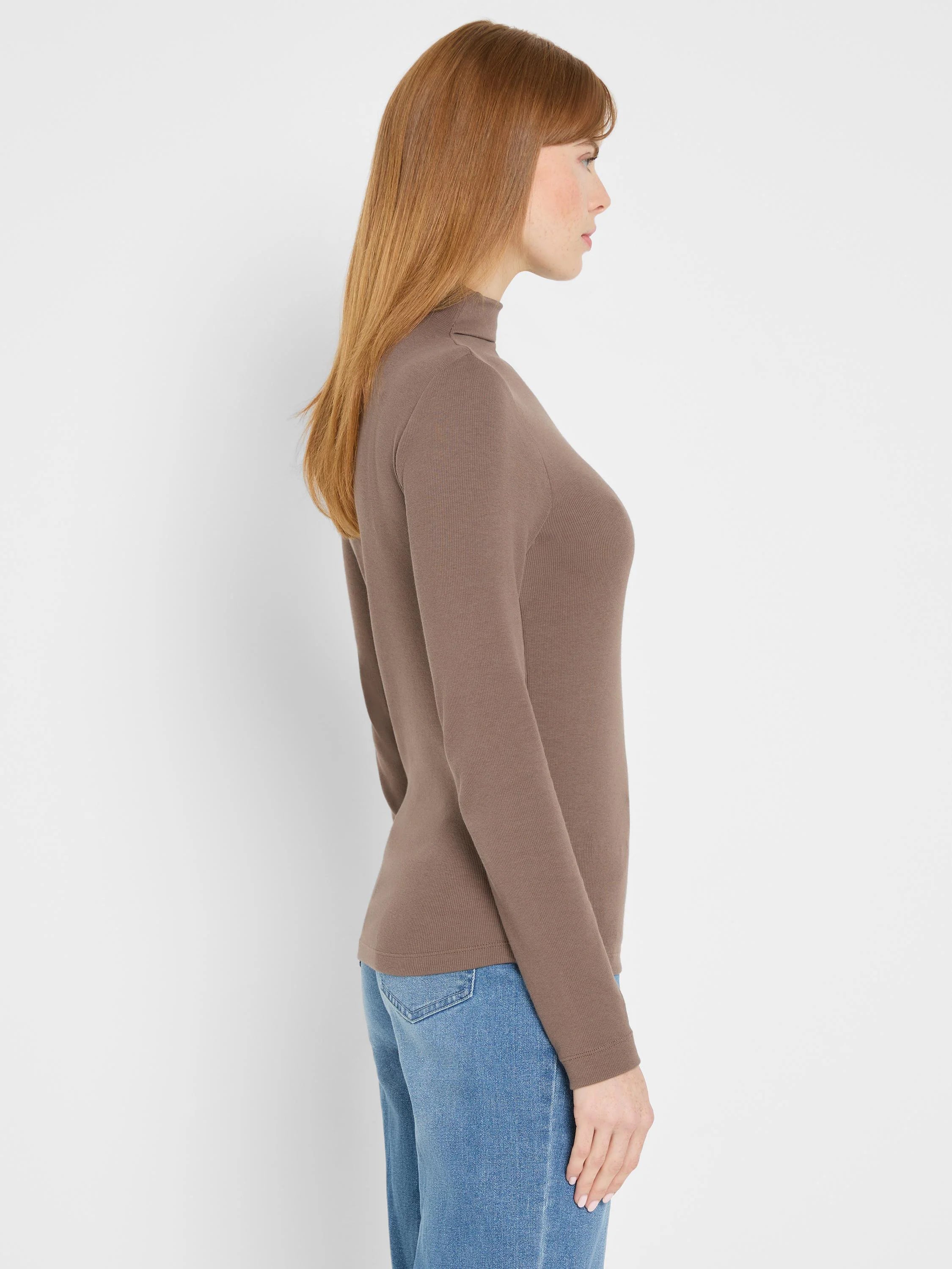 Fitted taupe ribbed knit mock neck long sleeve tee.