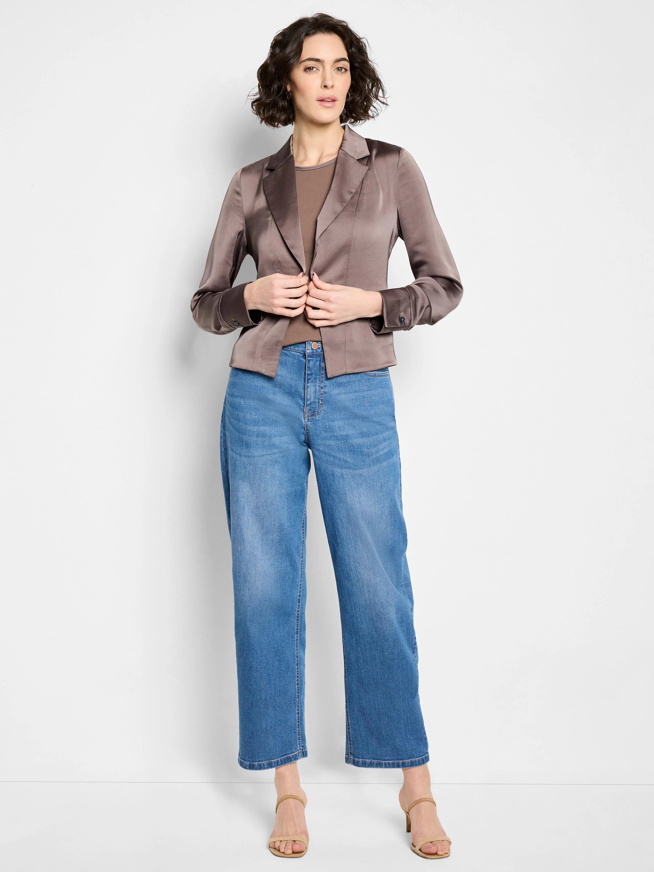 Fitted brown ribbed knit tank top with a scoop neck.