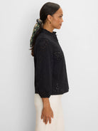 Knit Eyelet Ruffle Neck Top in Blx