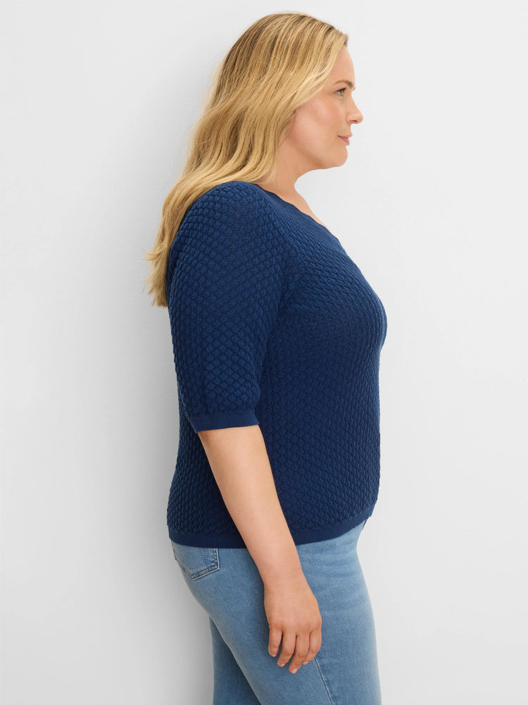 Dark blue scallop texture sweater tee with elbow sleeves.