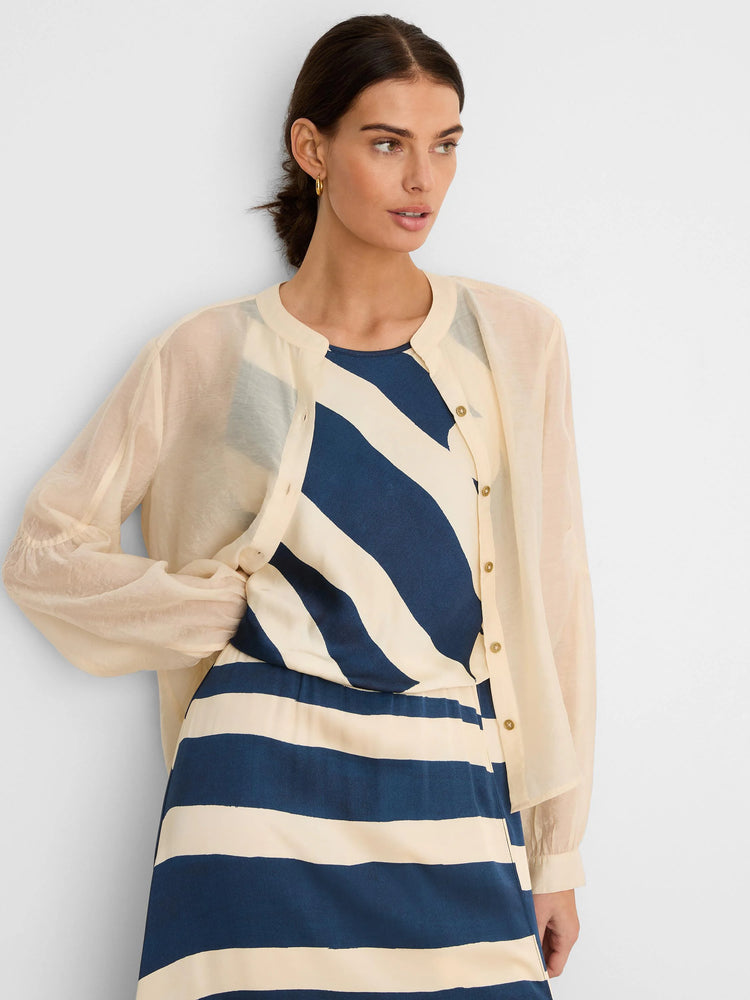 Femme Detail Shirt in Clc