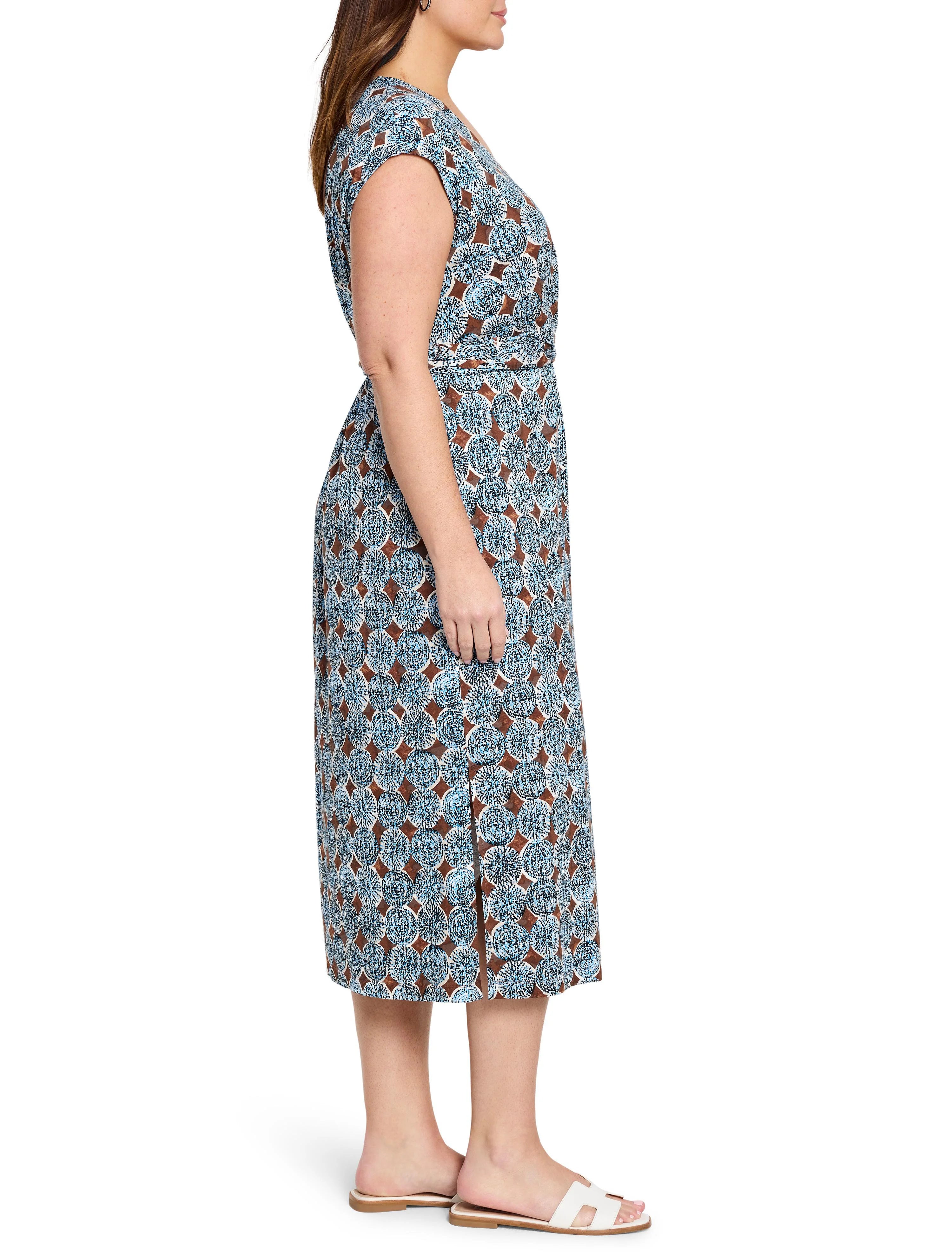 Midi dress, blue and brown circular pattern, short sleeves, side slit.