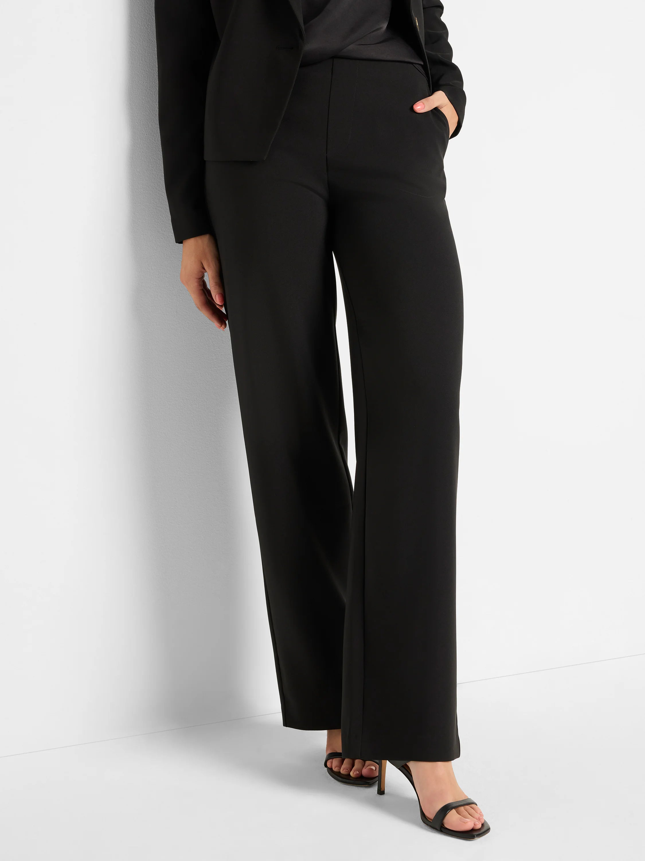 31" Stretch Knit Lenox Wide-leg Pant in Blx