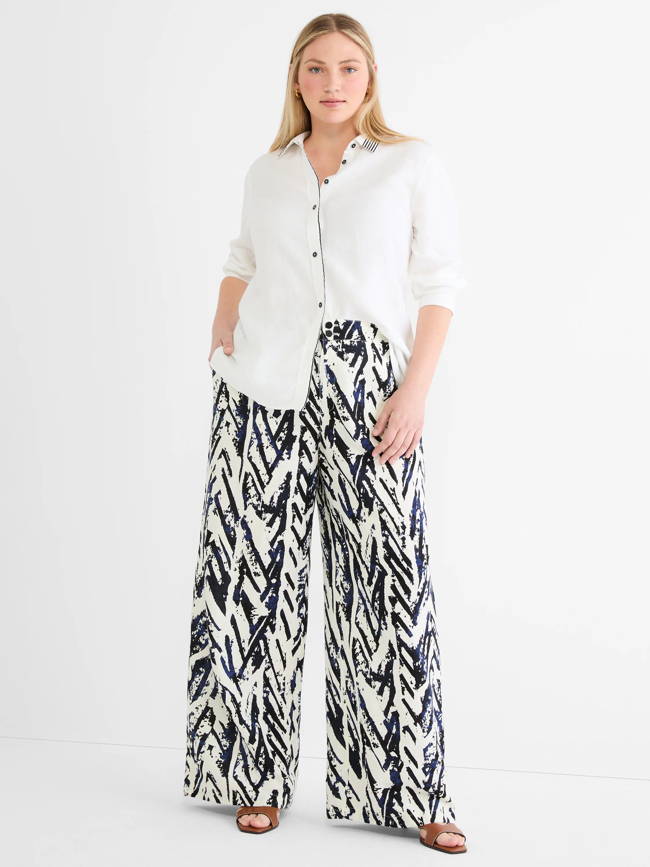 31" Indigo Crosshatch Linen Wide Leg Pant in Imi