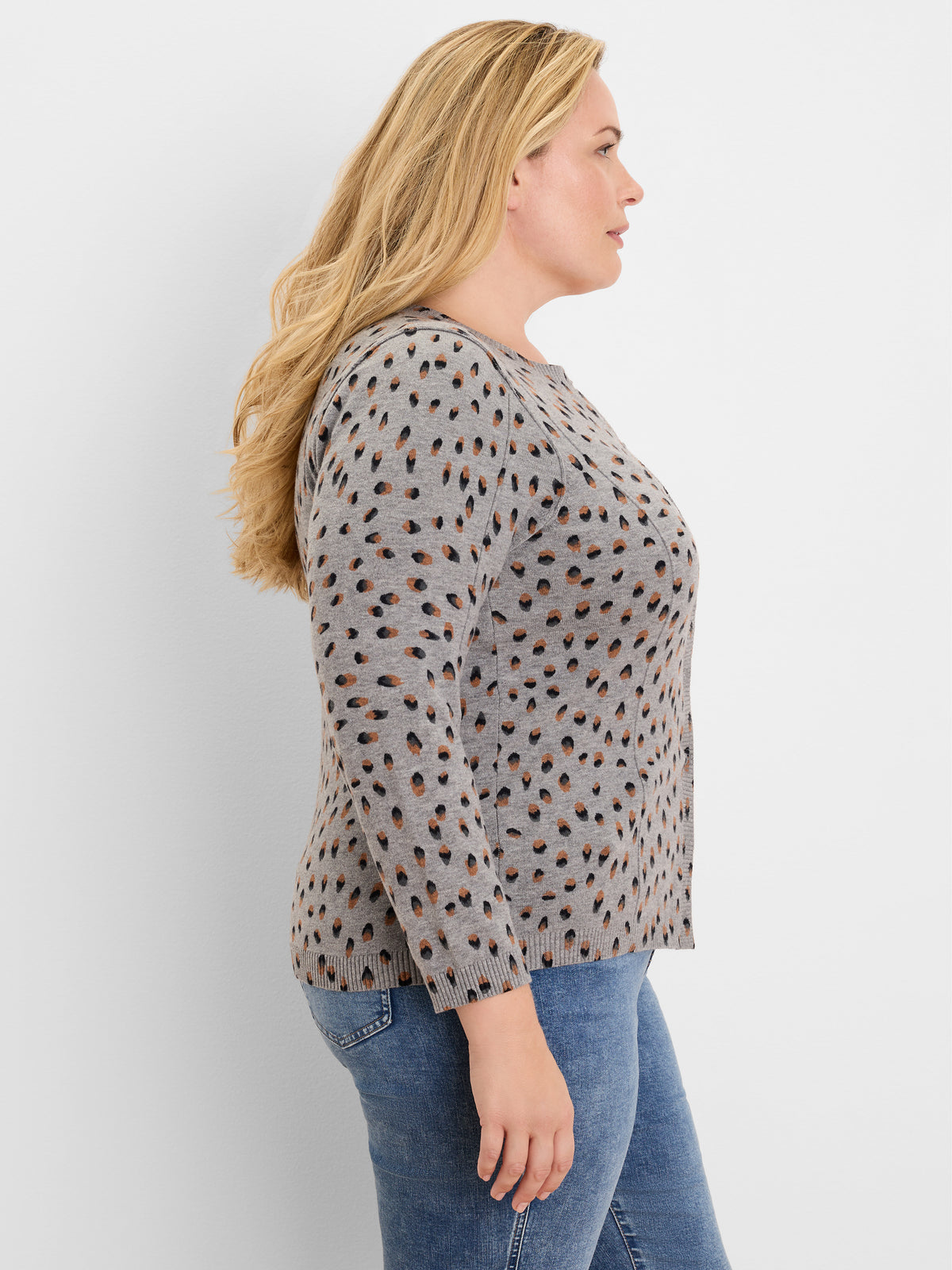 Product photo showing item details and features