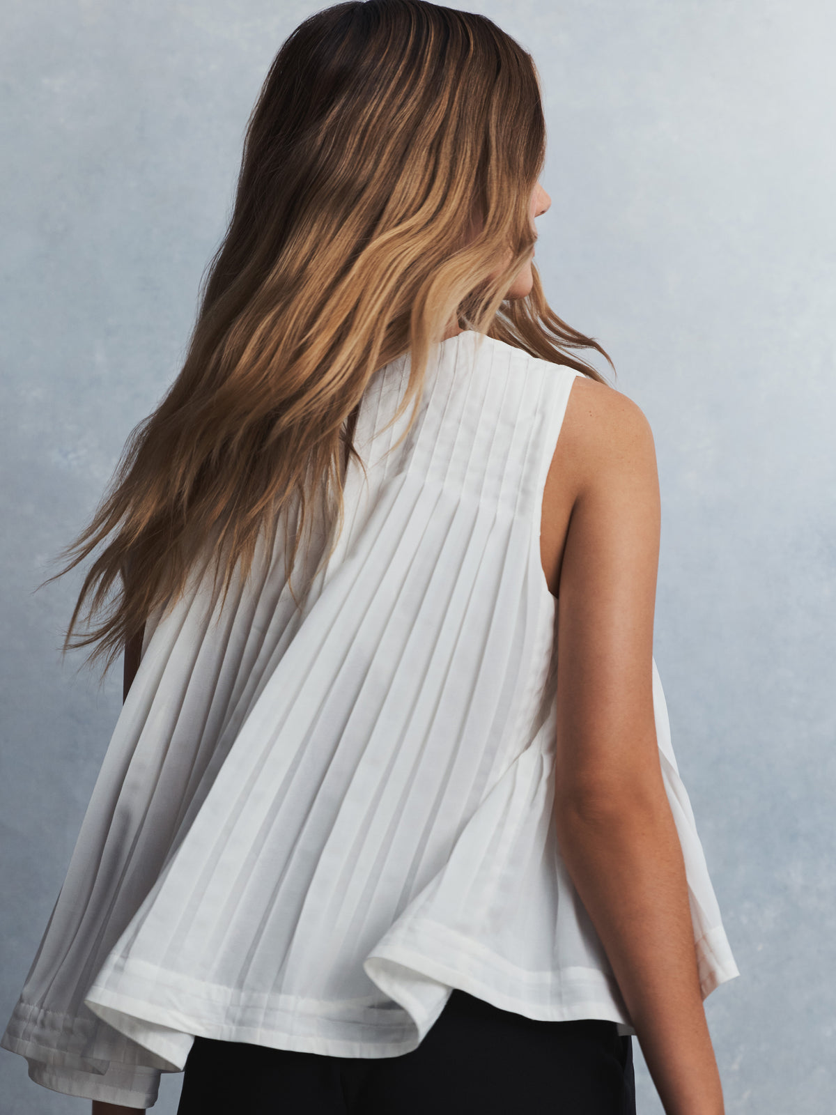 Product photo showing item details and features