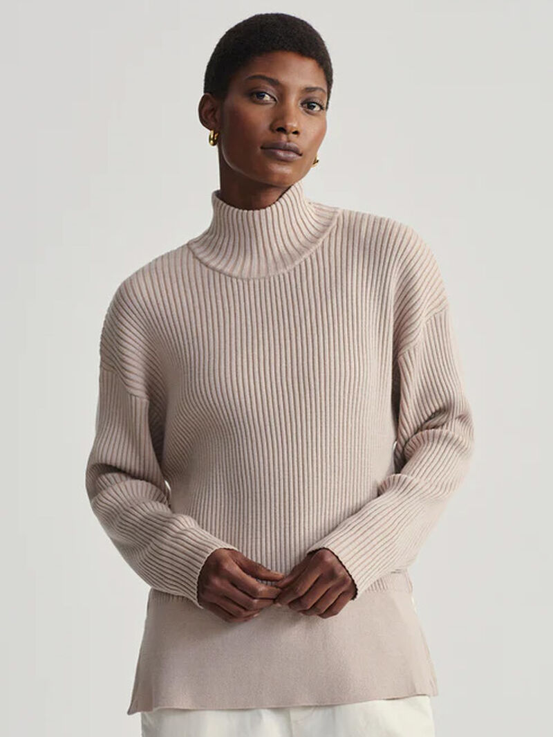 Woman Wears Varley - Mayfair Mock Neck Knit Sweater image number 0