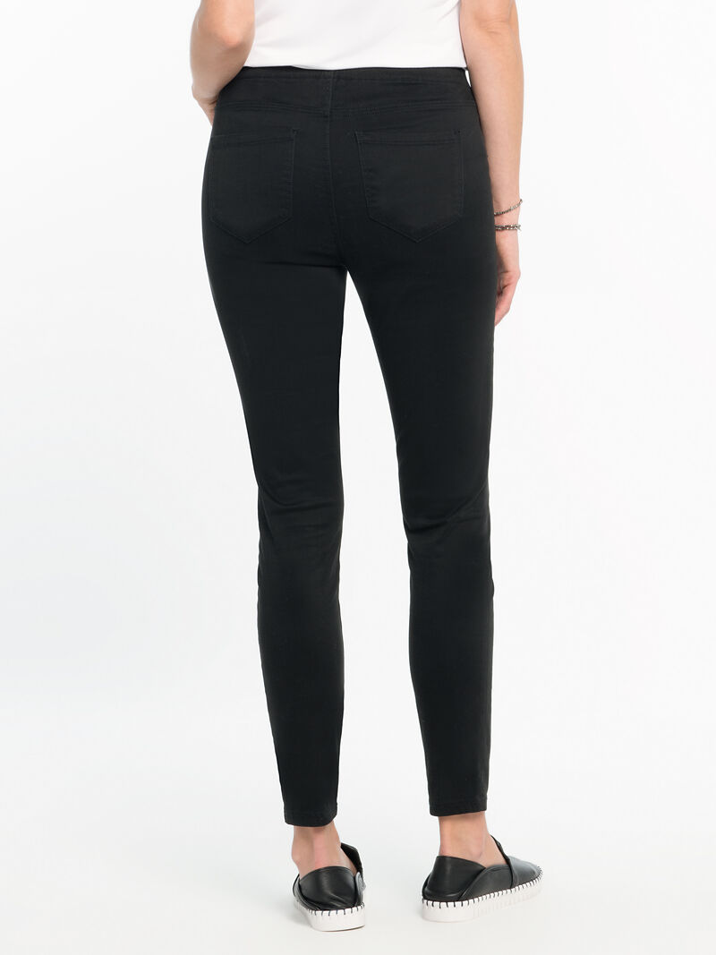 Woman Wears Liverpool Zoe Skinny Jean image number 2