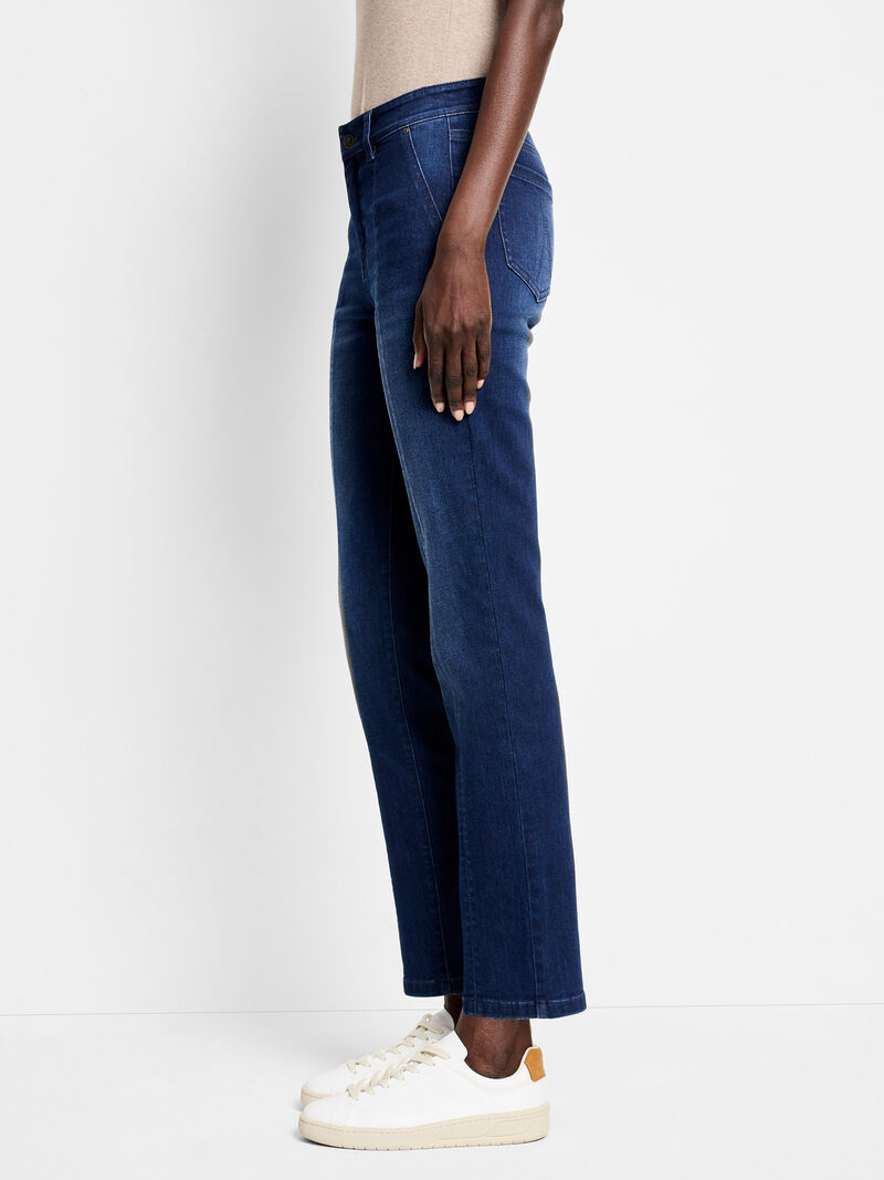 Woman Wears NZ Denim 28" Daytrip Straight Carpenter Jeans image number 2