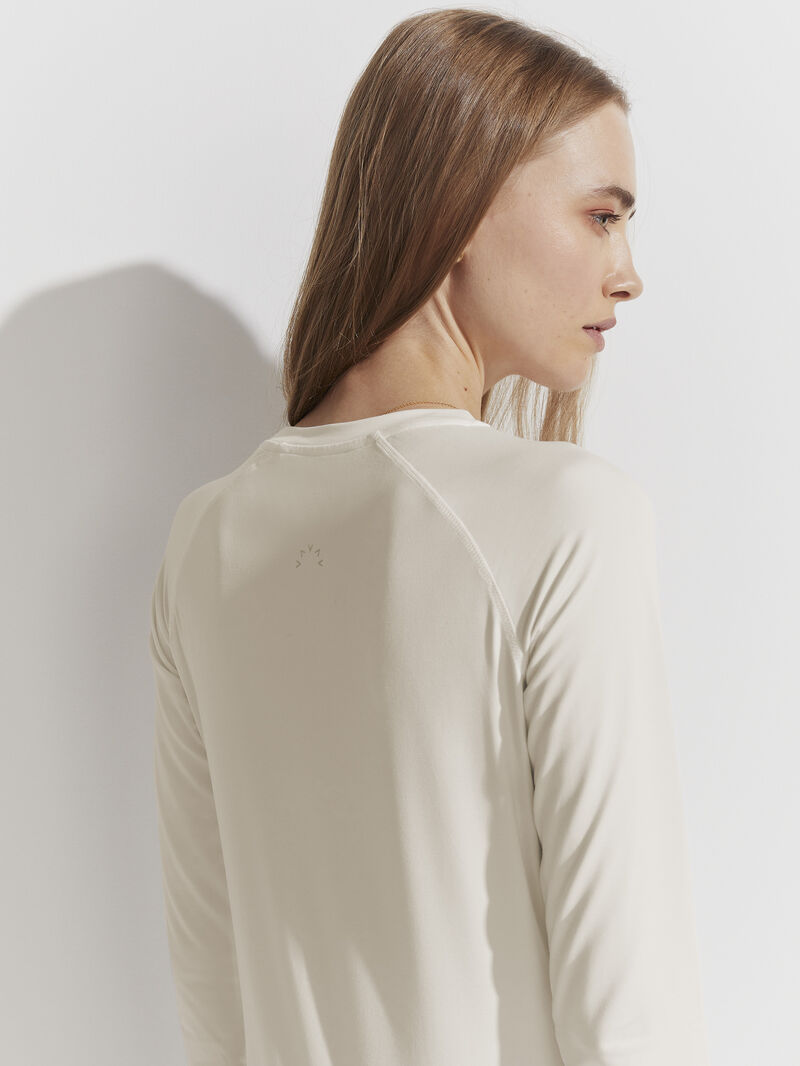 Woman Wears Varley Clara T-Shirt image number 1