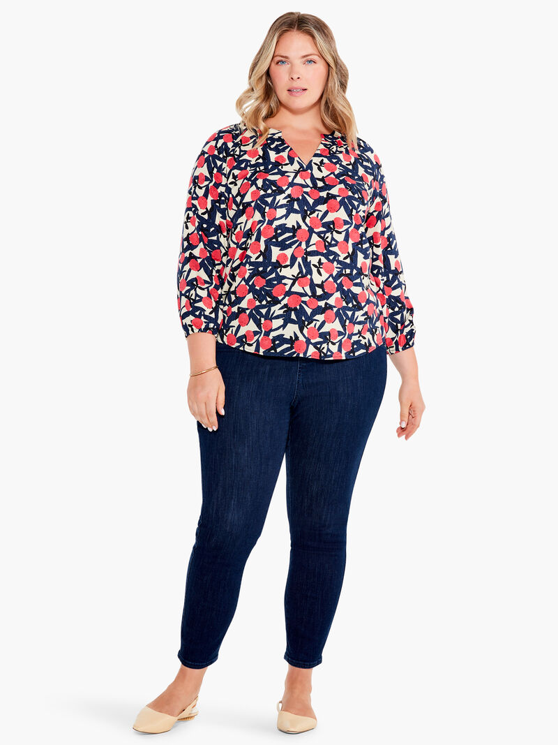 Woman Wears Fresh Squeeze Top image number 3