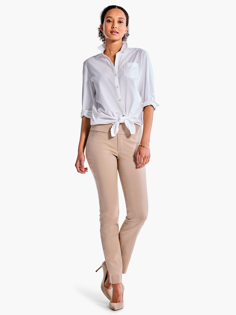 Woman Wears 29.5" Wonderstretch Pocket Straight Leg Pant image number 1