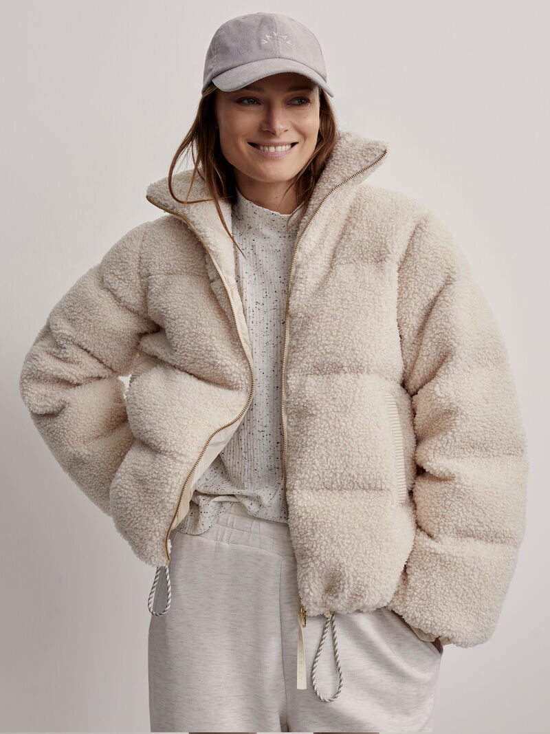 Woman Wears Varley - Wilkins Sherpa Jacket image number 0