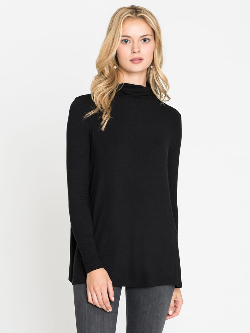 Woman Wears Tradewinds Top image number 0