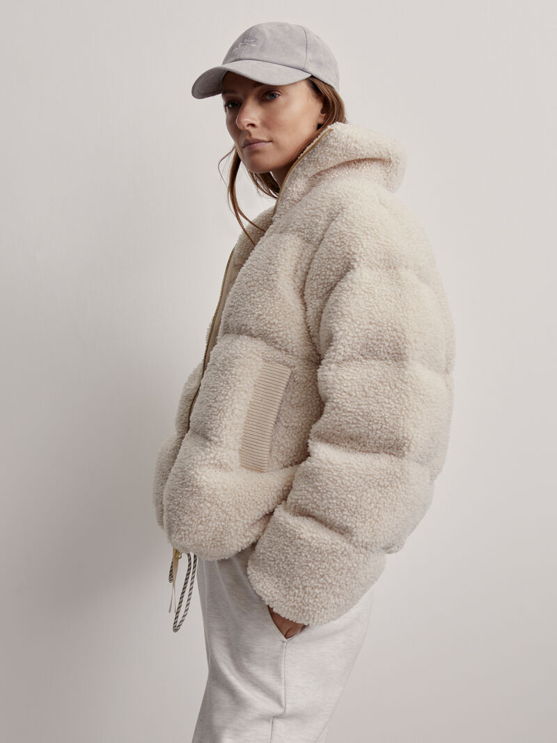 Woman Wears Varley - Wilkins Sherpa Jacket image number 1