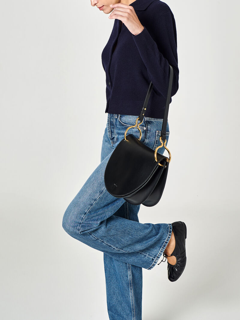 Woman Wears Il Bisonte - Crossbody Bag image number 7