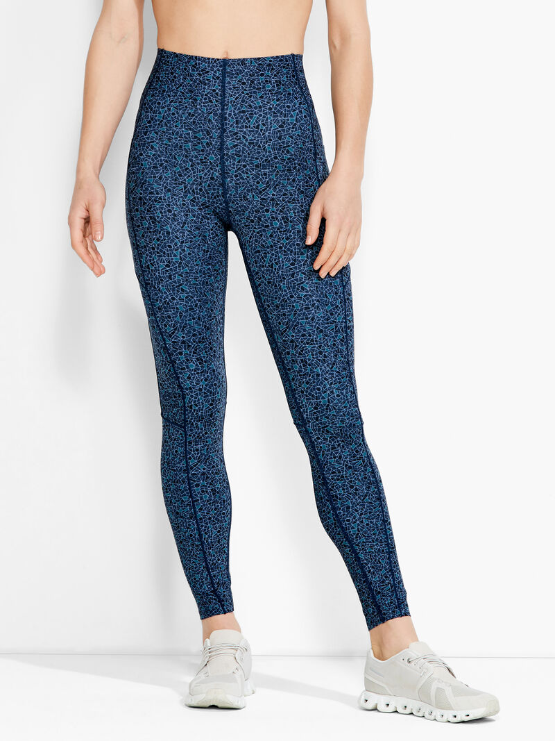 Woman Wears Flexfit Mosaic 7/8 Pocket Legging image number 0