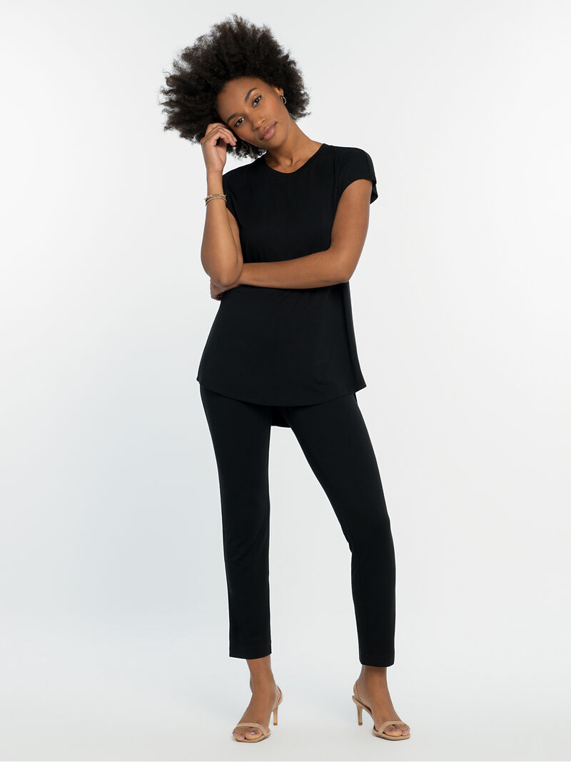 Woman Wears Eaze Tee image number 3