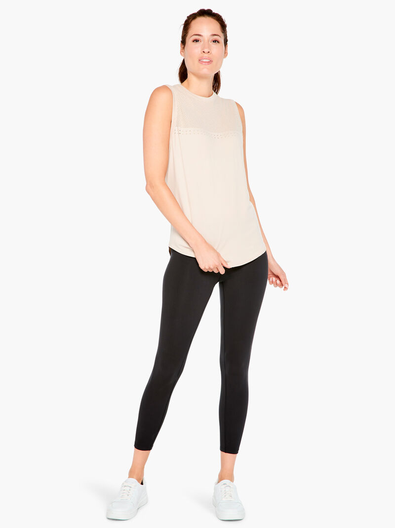 Woman Wears Varley Morro Tank image number 3