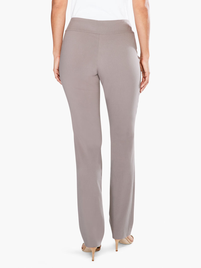 Woman Wears Wonderstretch Pant image number 3