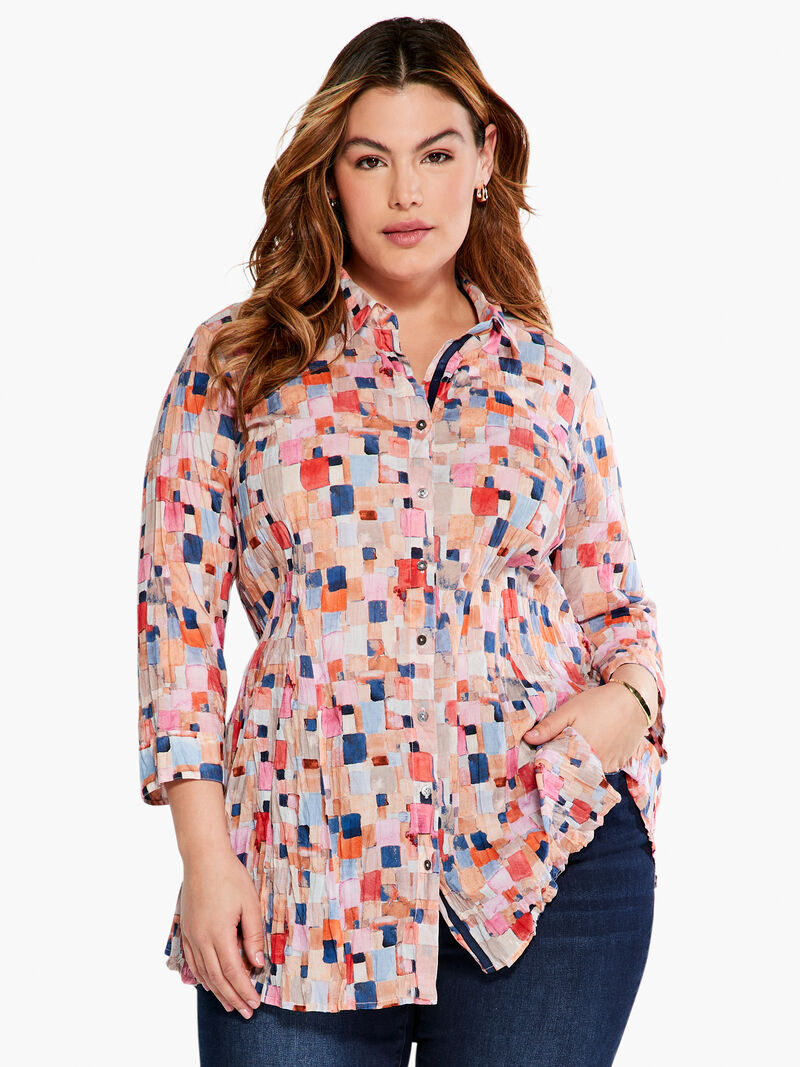 Woman Wears Checked Up Long Crinkle Shirt image number 1