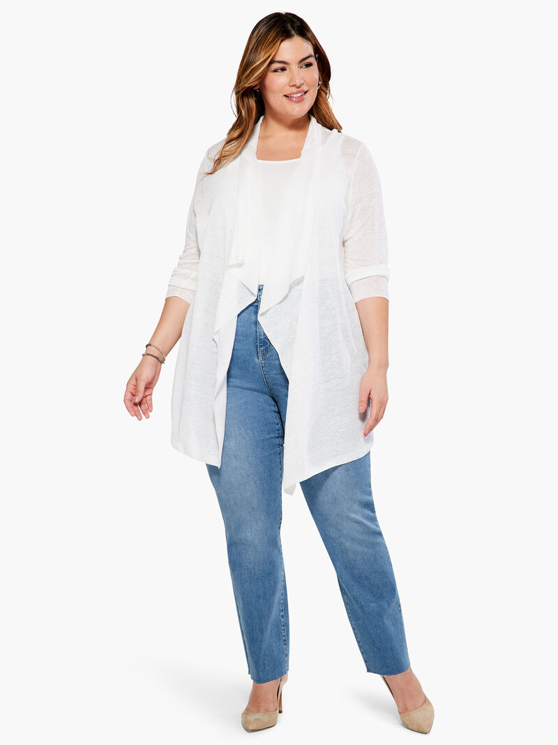 Woman Wears NZ 28" Mid Rise Straight Ankle Jeans image number 3