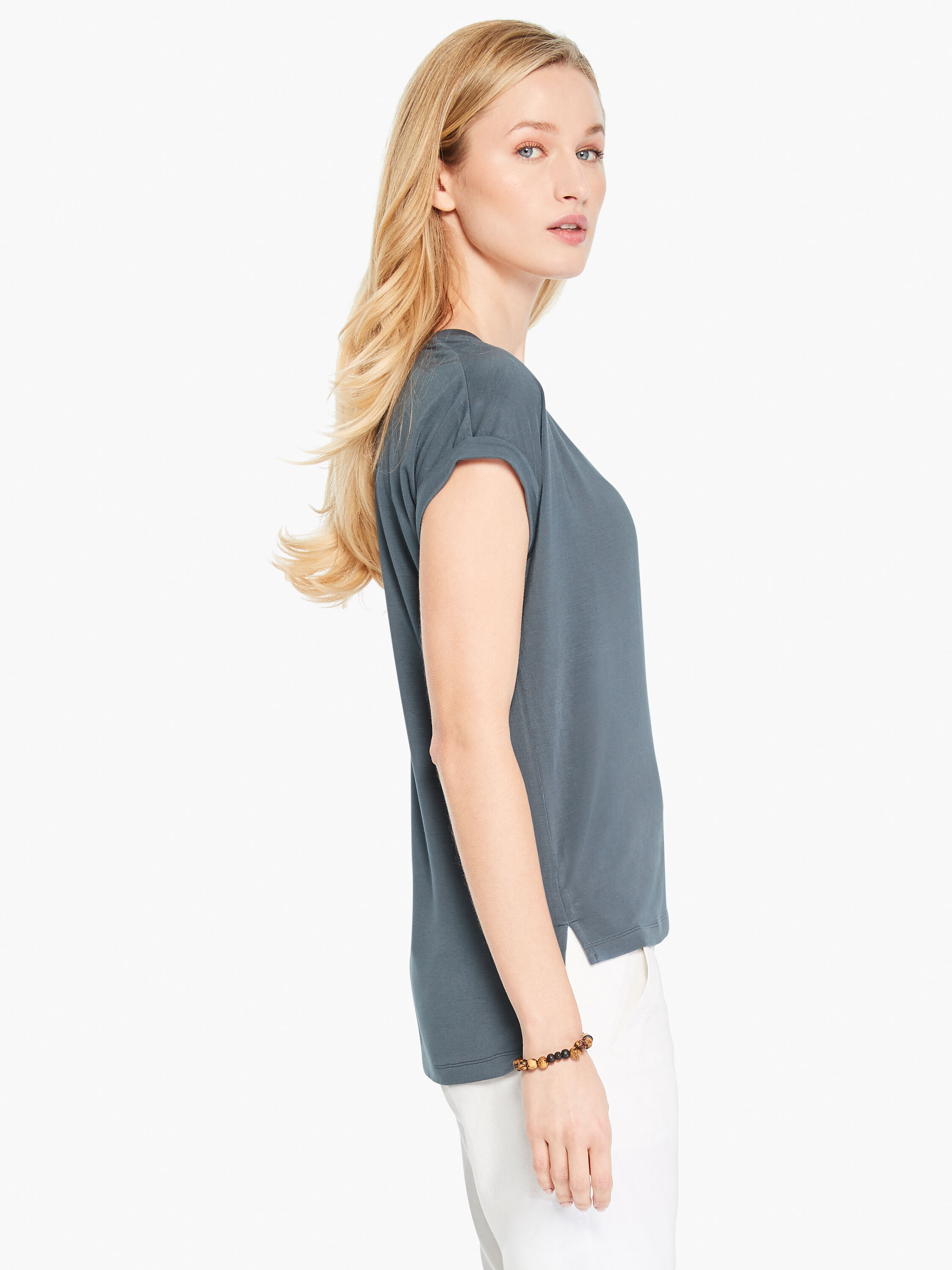 eaze sleeveless t-shirt