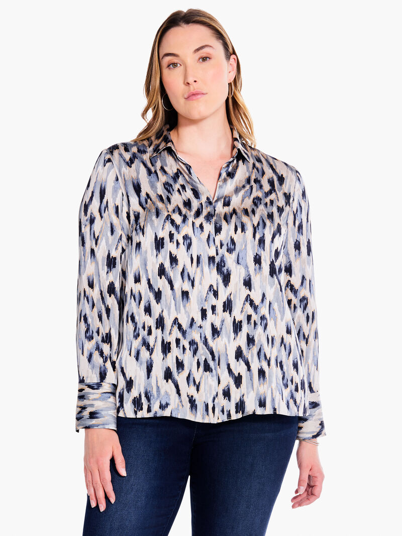 Woman Wears Misty Ikat Shirt image number 3