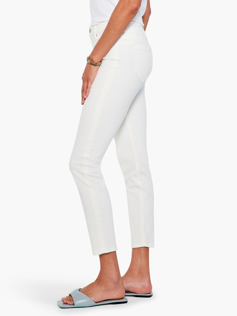 Woman Wears Liverpool Piper Hugger Ankle Jean image number 1
