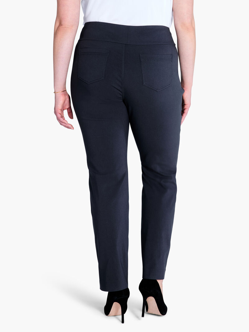 Woman Wears 29.5" Wonderstretch Pocket Straight Leg Pant image number 3