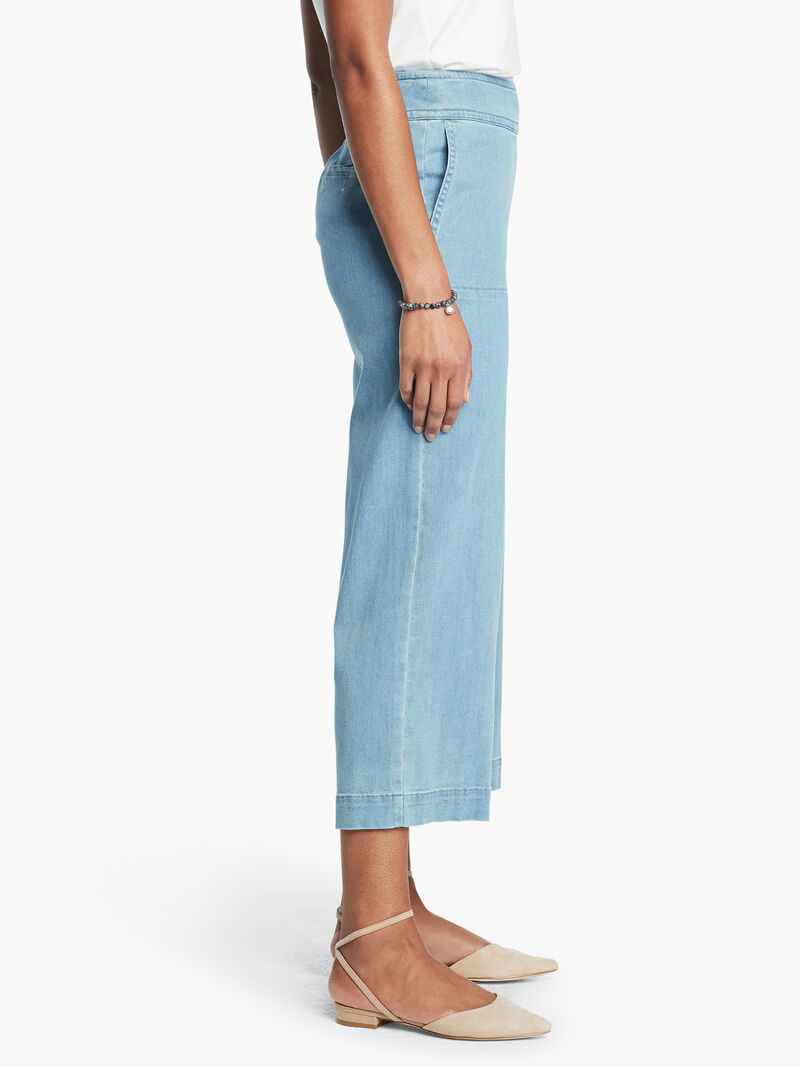 Woman Wears Summer Day Wide-Leg Jean image number 1