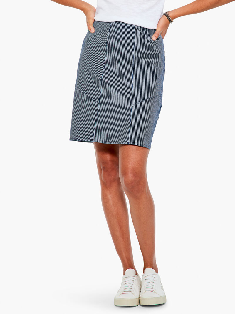 Woman Wears Railroad Stripe Seams To Be Skirt image number 1