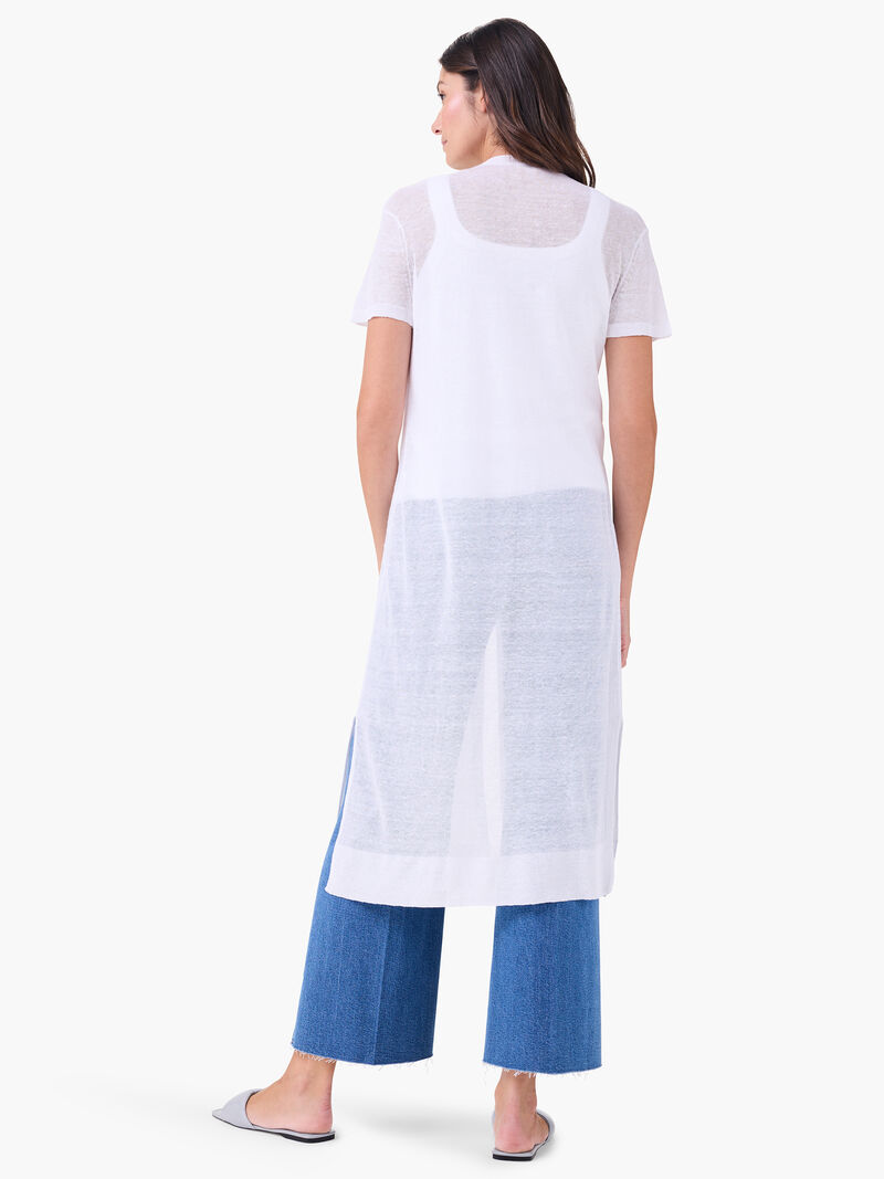Woman Wears Featherweight Duster image number 3