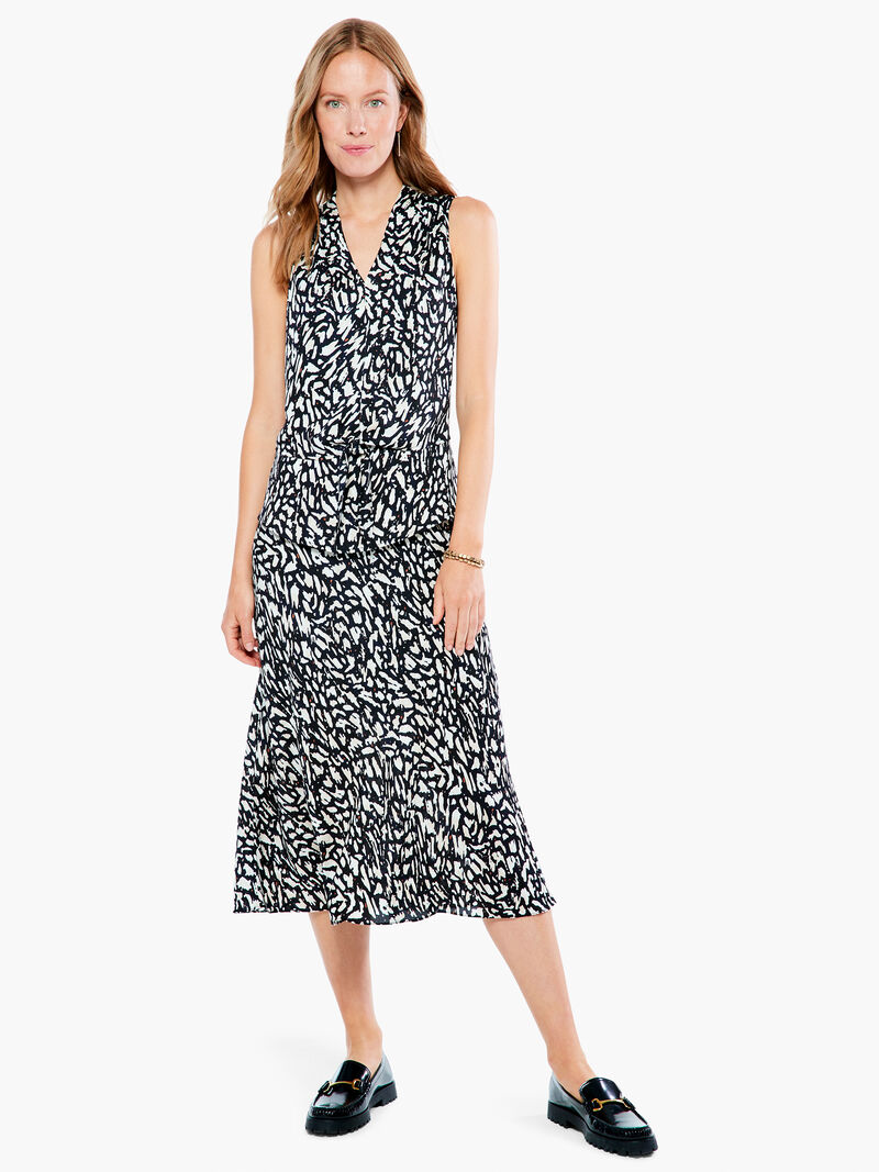 Woman Wears Textured Night Skirt image number 0