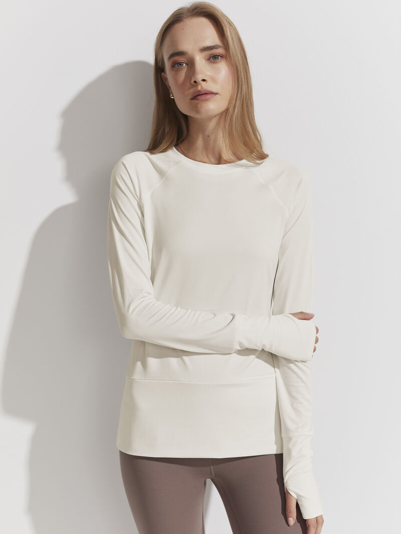 Woman Wears Varley Clara T-Shirt image number 0